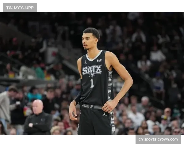 马刺缺文班亚马仍取6胜2负 福克斯爆发扛起进攻大旗